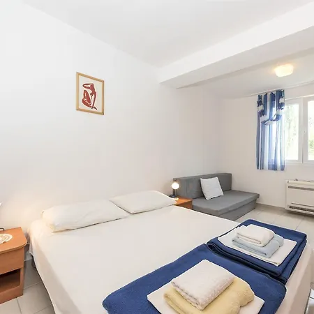 Lana Apartment