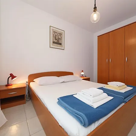 Apartment Lana *